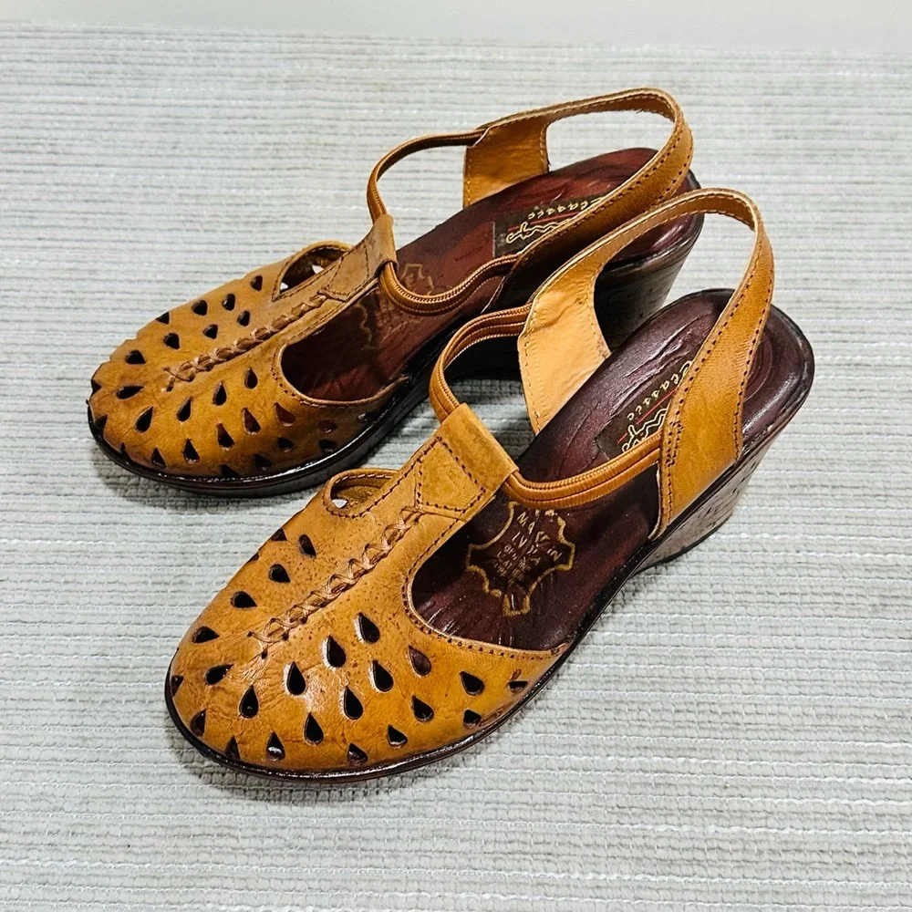 Vintage WINGS Classic Brown Leather Sandals Boho Hippie Style Women’s Size 5‎